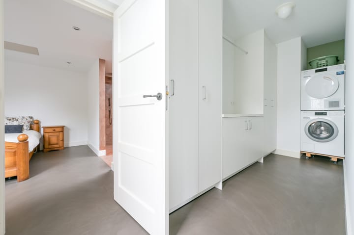 Photo 23 of Roosendaalseweg 63