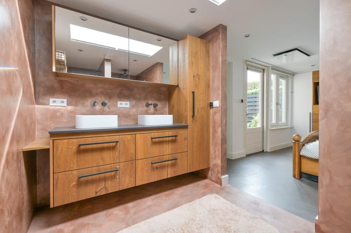 Photo 21 of Roosendaalseweg 63