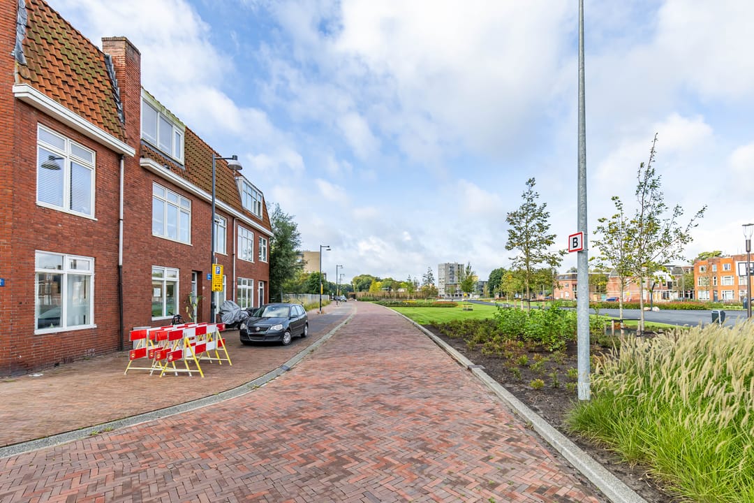 Photo 7 of Winschoterdiep 185