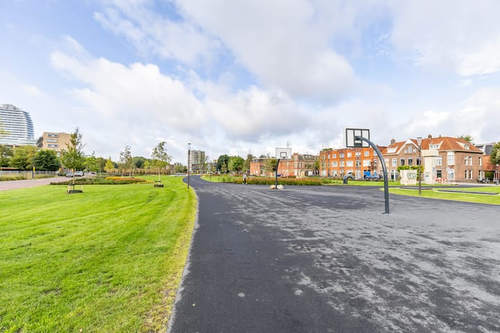 Photo 42 of Winschoterdiep 185