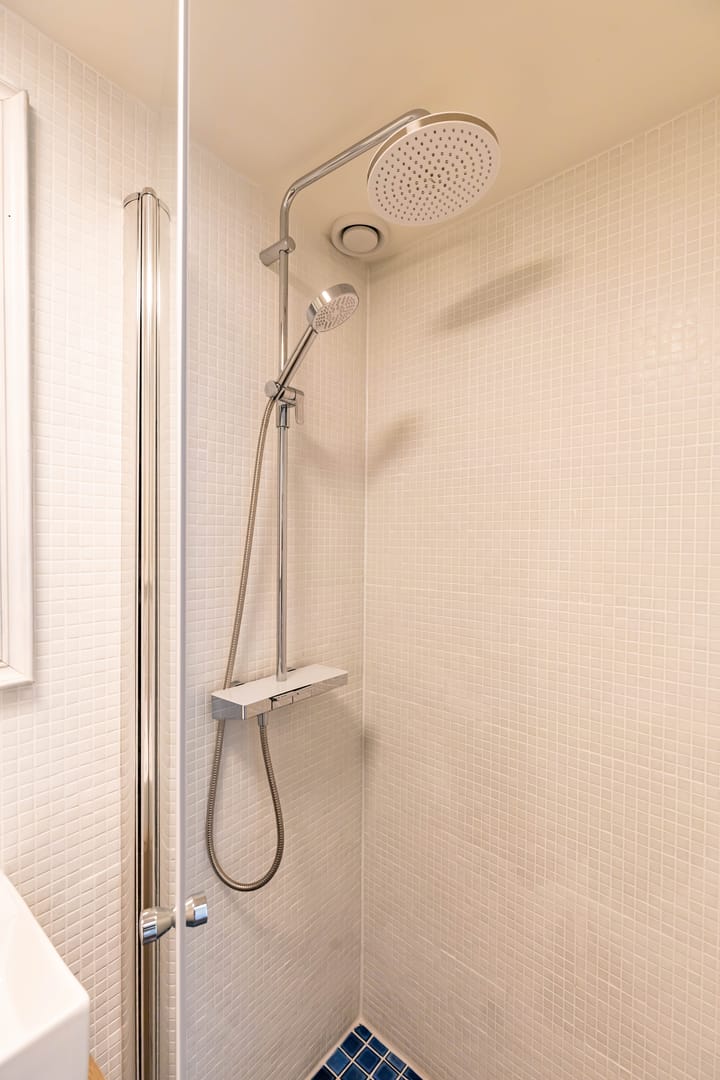 Photo 39 of Winschoterdiep 185