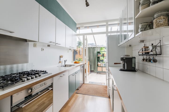 Photo 3 of van de Spiegelhof 14