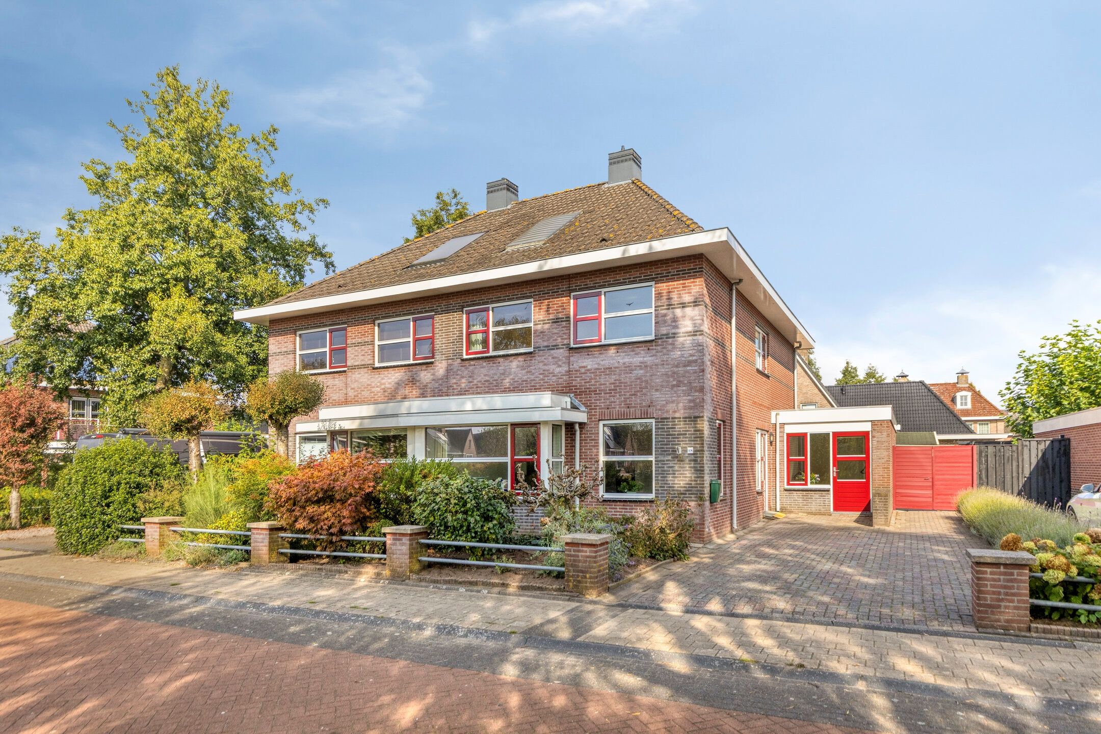 Buying a house in The Netherlands., Raadssingel 18