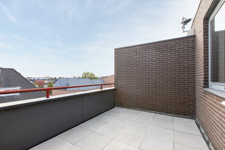 Photo 12 of Hoofdstraat 228-V