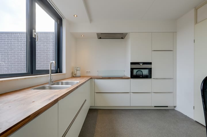 Photo 18 of Hoofdstraat 228-V