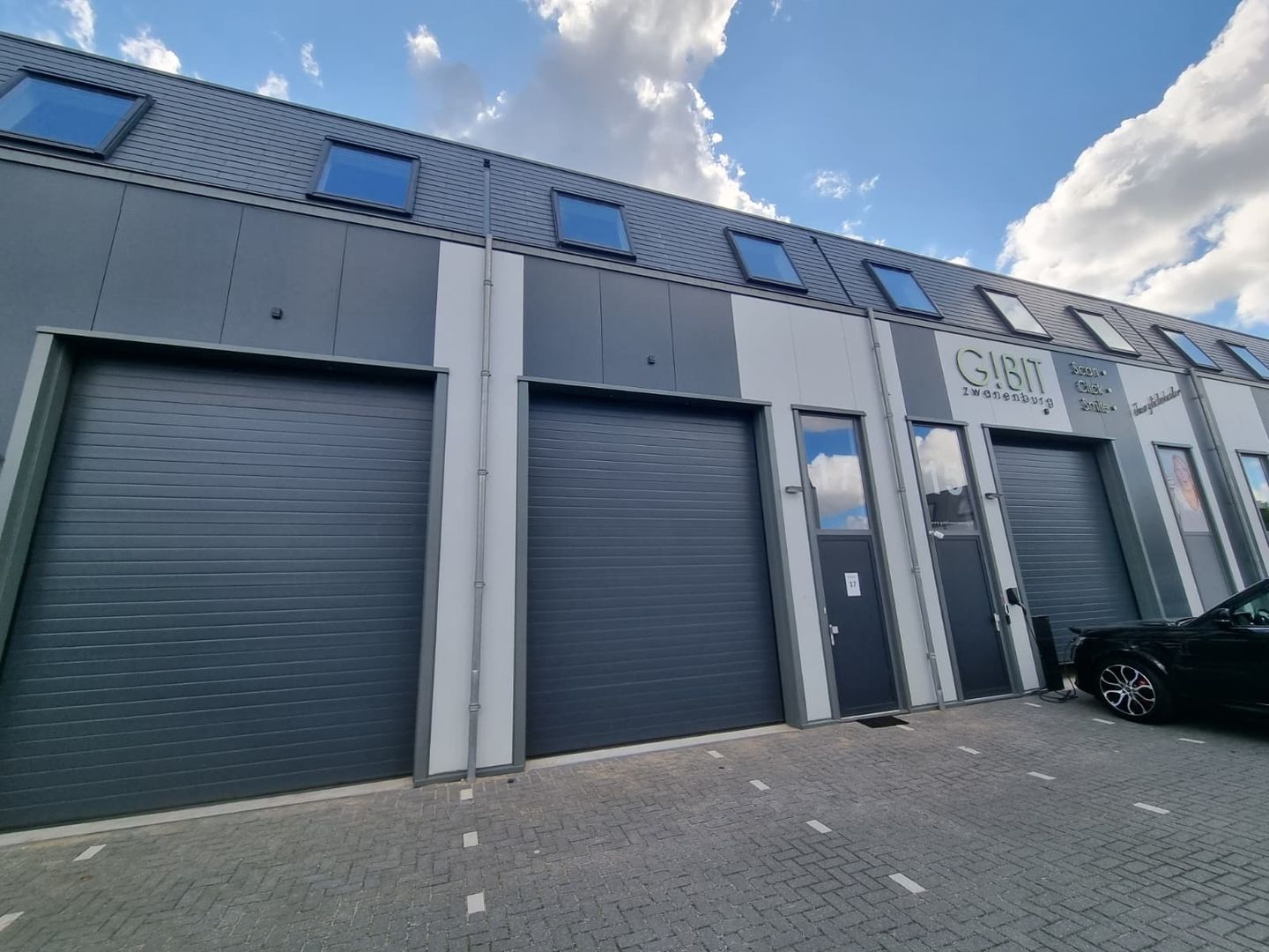 View photo 2 of Maalderij 17