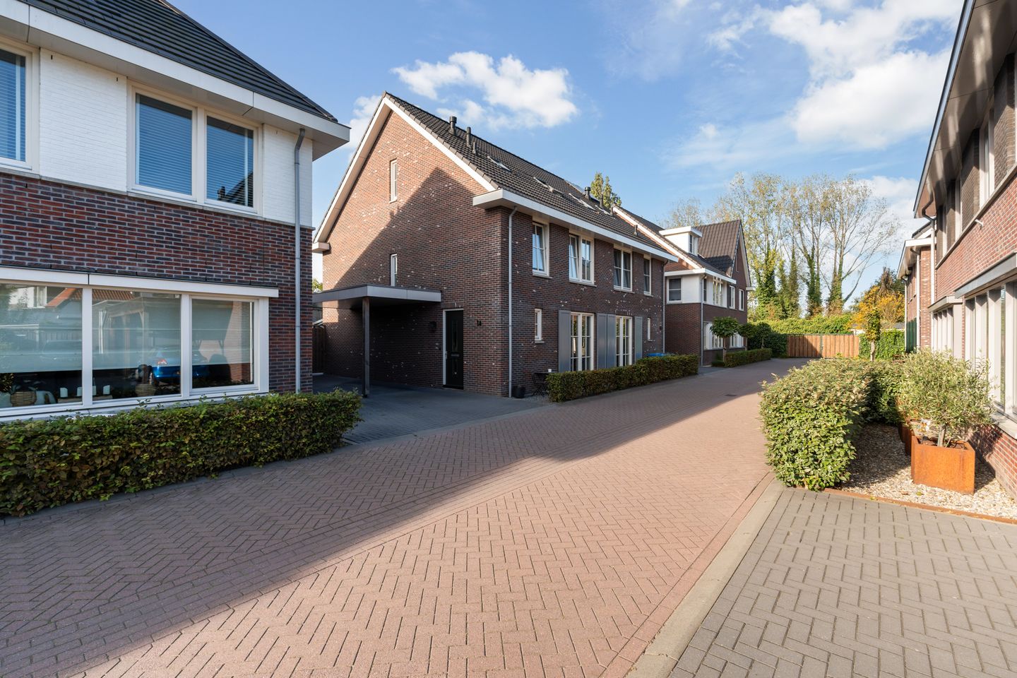 Foto 14 van Voorneveldstraat 14