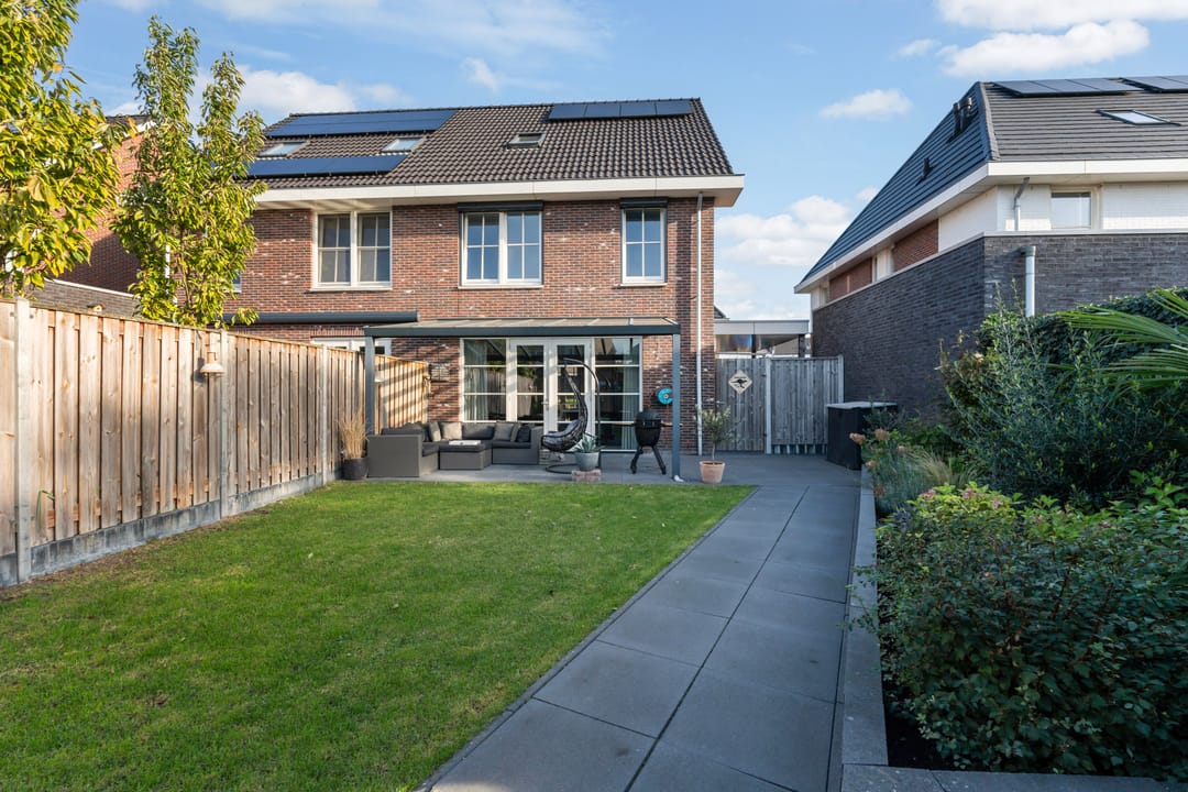 Foto 32 van Voorneveldstraat 14