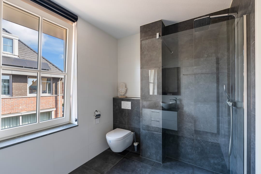 Foto 47 van Voorneveldstraat 14