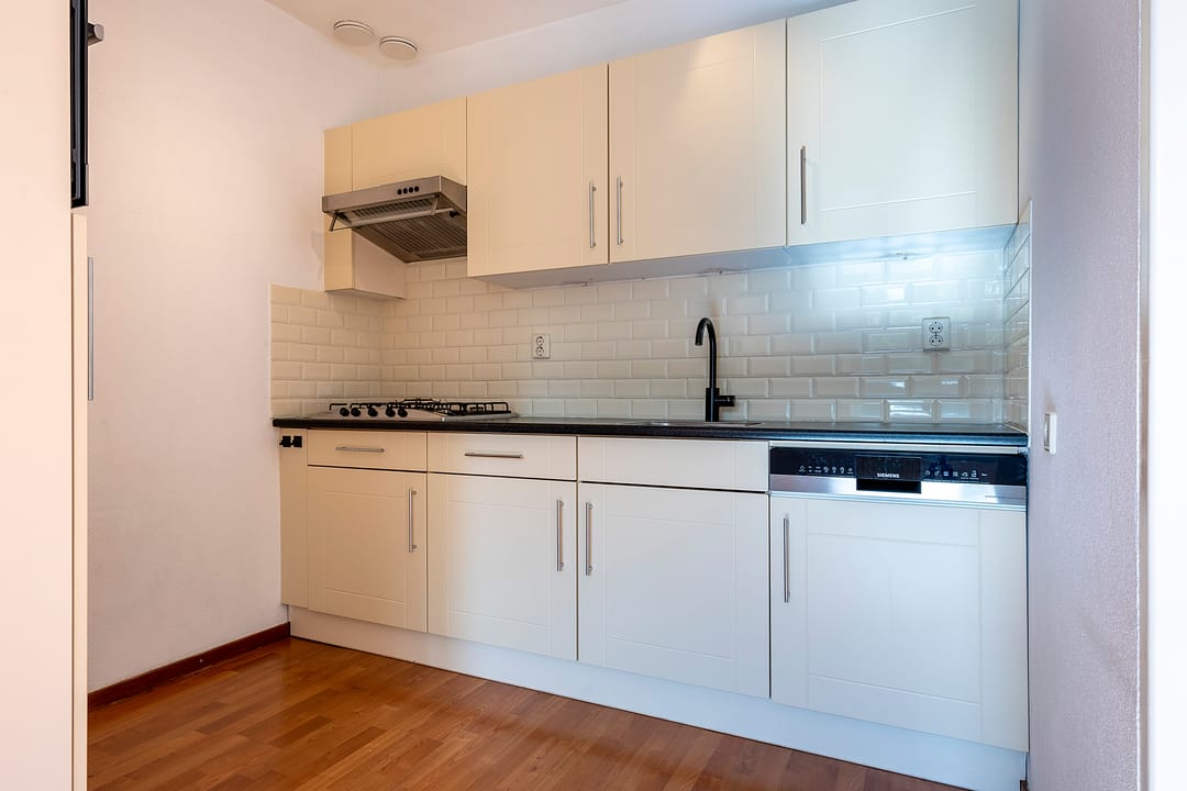 Photo 11 of Raadhuisstraat 57