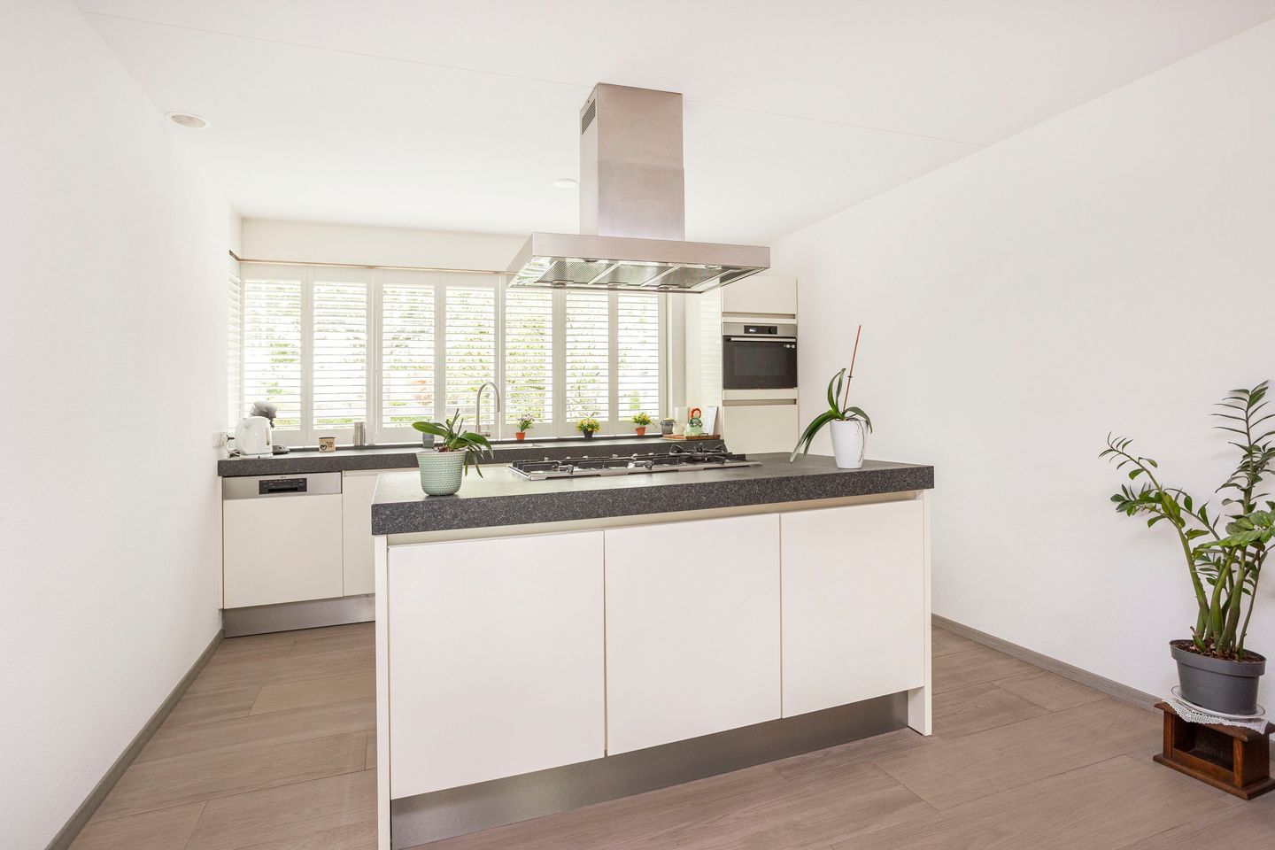 Photo 10 of Buitenweg 196