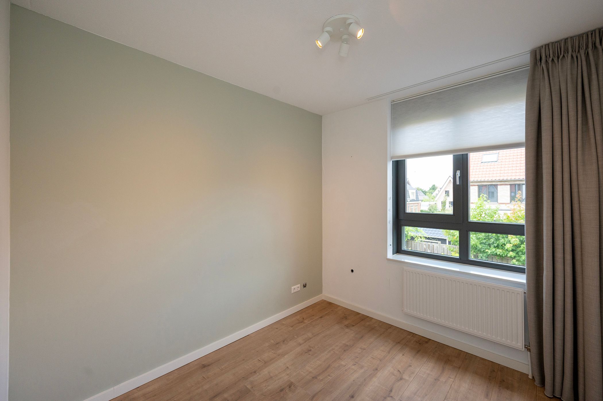 Photo 24 of Walnootlint 5