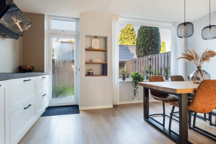 Photo 18 of Zwaluwstraat 224