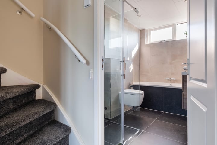 Photo 29 of Zwaluwstraat 224