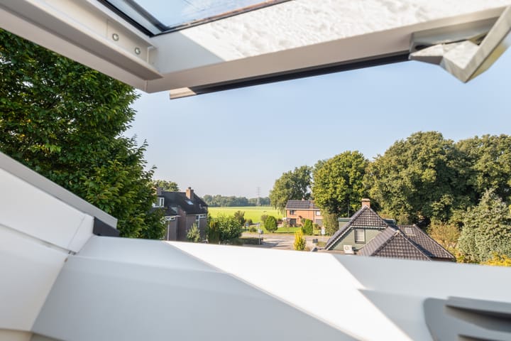 Photo 40 of Zwaluwstraat 224