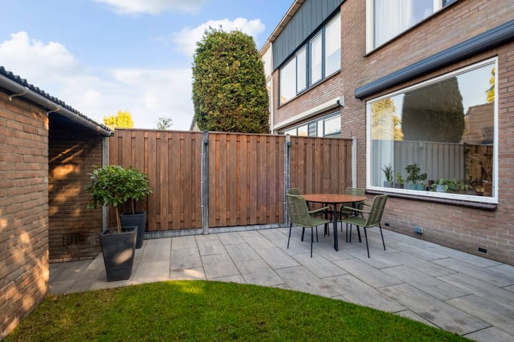 Photo 41 of Zwaluwstraat 224