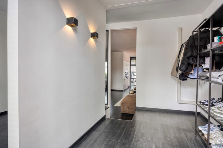 Photo 2 of Rooseveltstraat 2-D