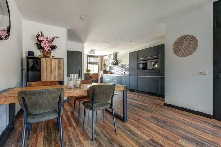 Foto 11 van Heeskesacker 1216