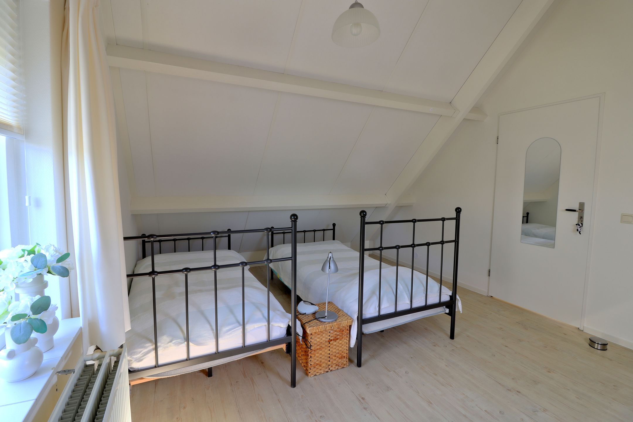 Photo 42 of Slingerbos 10