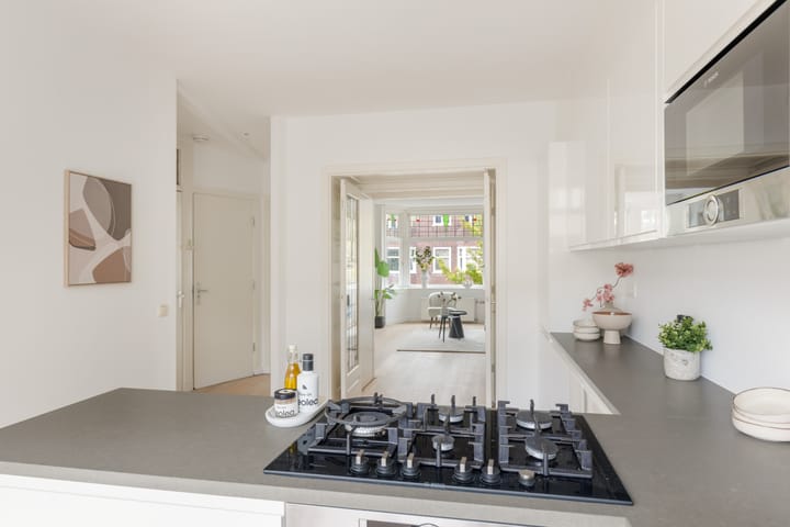 Photo 12 of Kinderdijkstraat 70-2