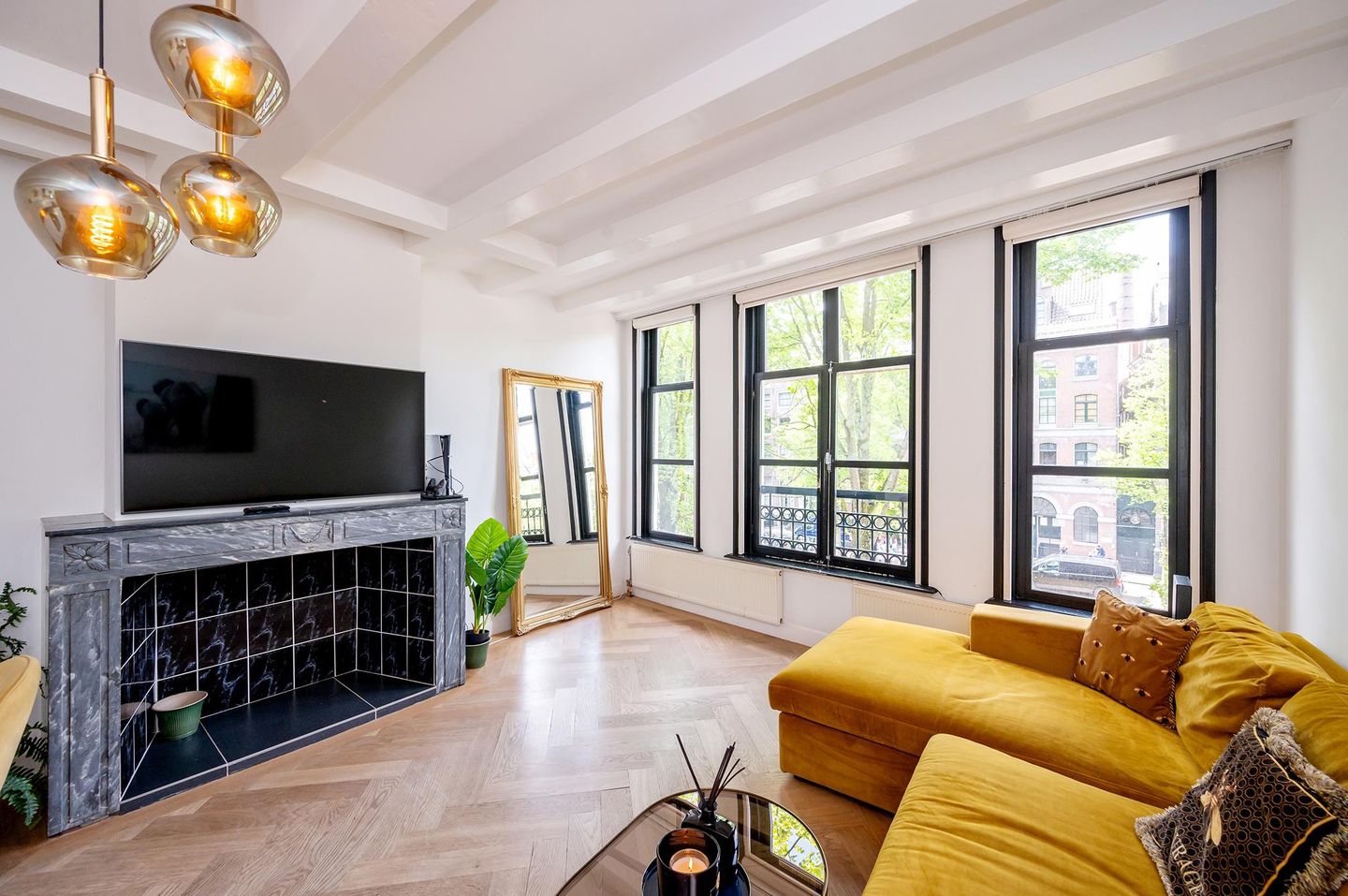 Foto 4 van Oudezijds Voorburgwal 161-B