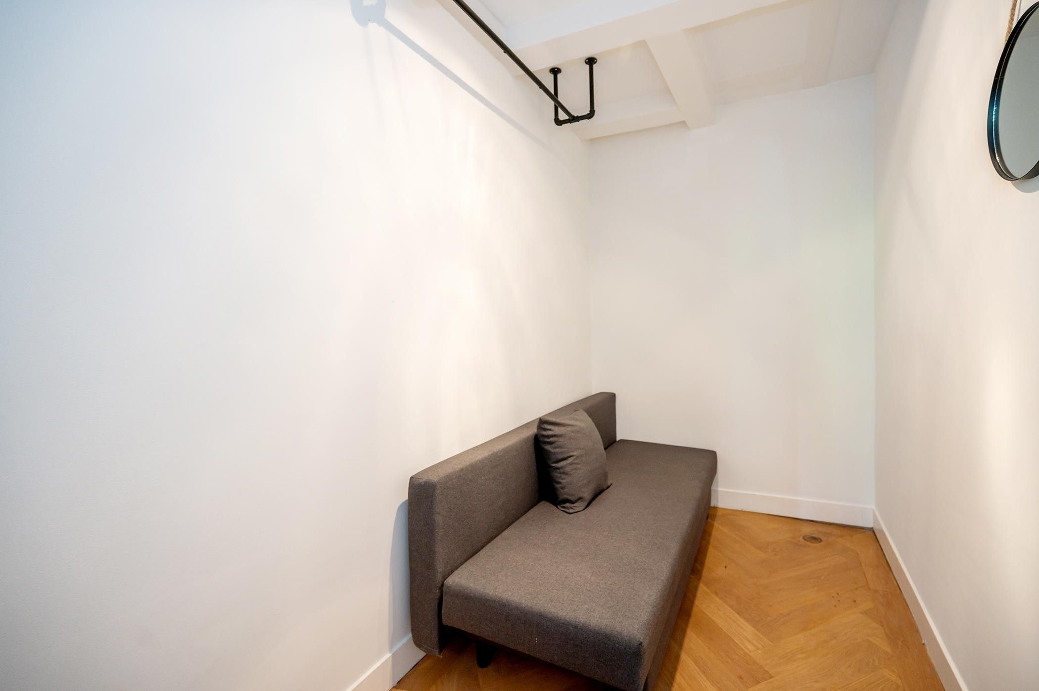 Foto 12 van Oudezijds Voorburgwal 161-B