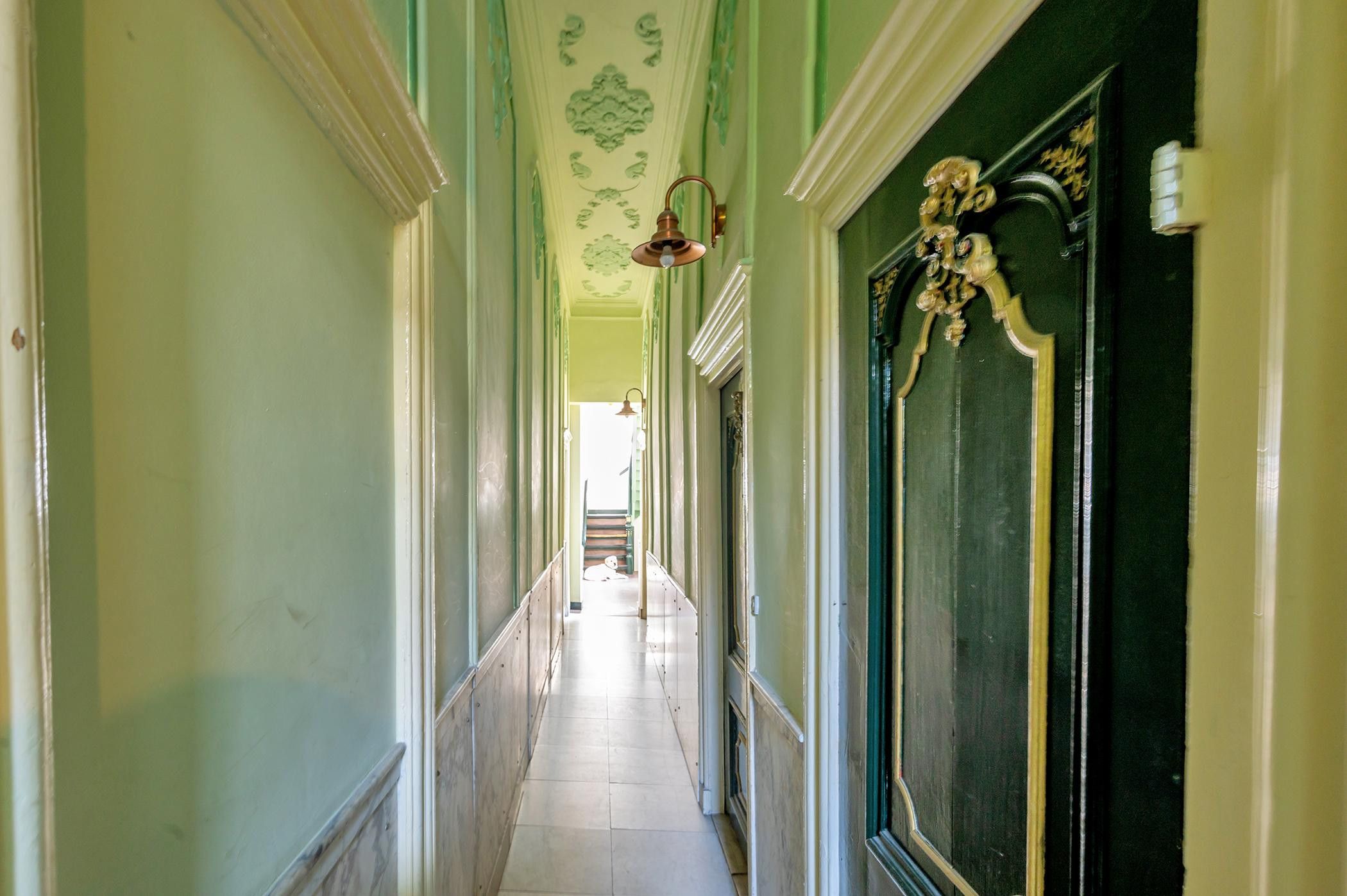 Foto 24 van Oudezijds Voorburgwal 161-B