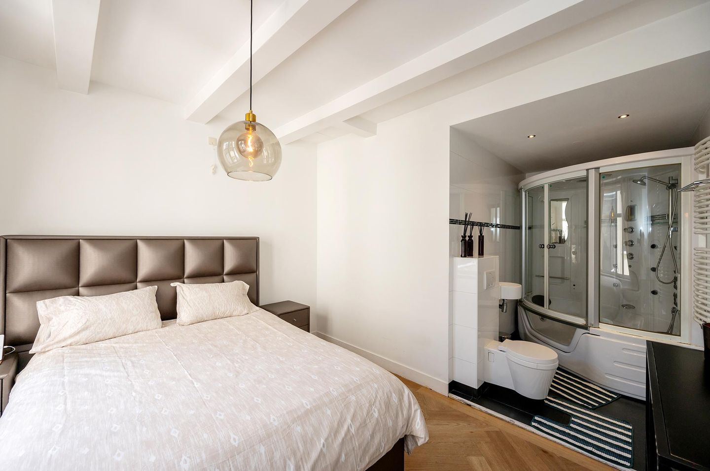 Foto 14 van Oudezijds Voorburgwal 161-B