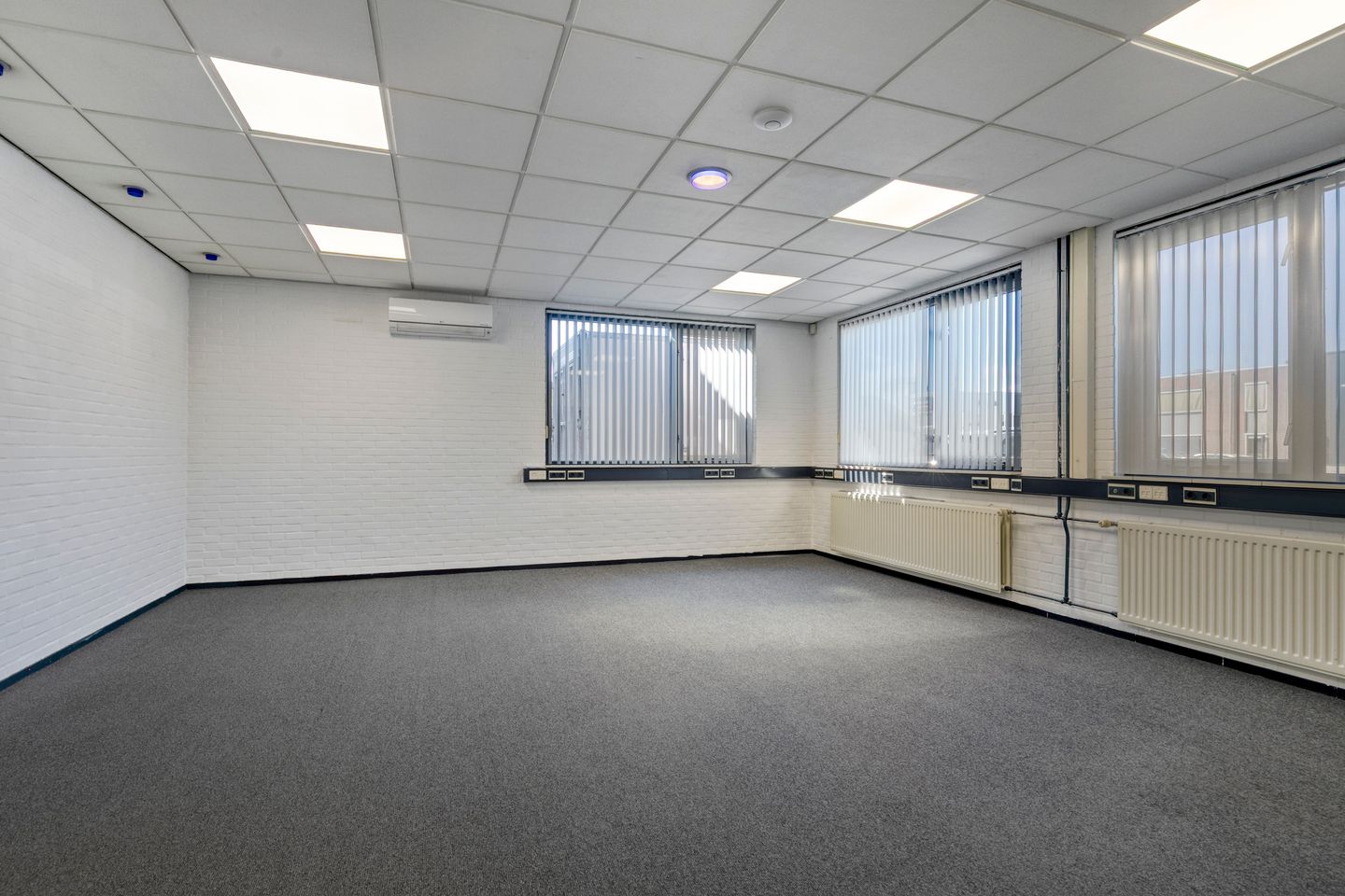 View photo 5 of Réaumurstraat 14