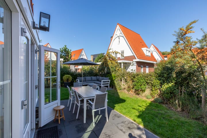 Photo 33 of John O. Forfarstraat 41