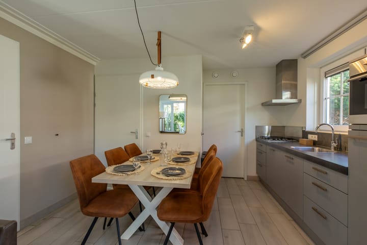 Photo 16 of John O. Forfarstraat 41