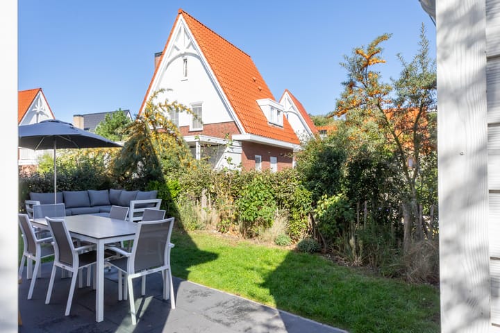 Photo 34 of John O. Forfarstraat 41