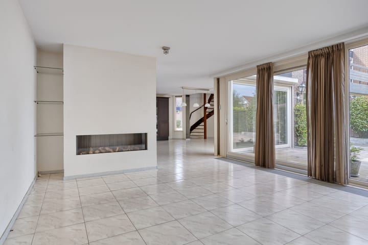 Foto 8 van van Beethovenlaan 4