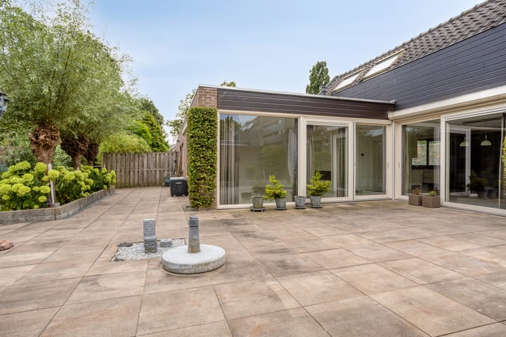 Foto 35 van van Beethovenlaan 4