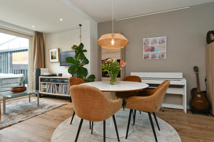 Photo 11 of Burg. Janssenring 32