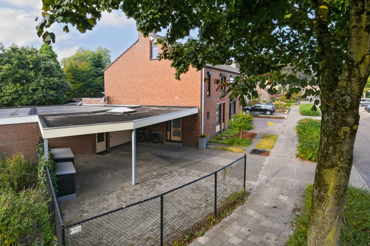 Photo 4 of Burg. Janssenring 32