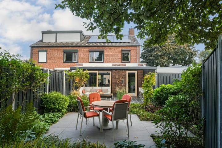 Photo 31 of Burg. Janssenring 32