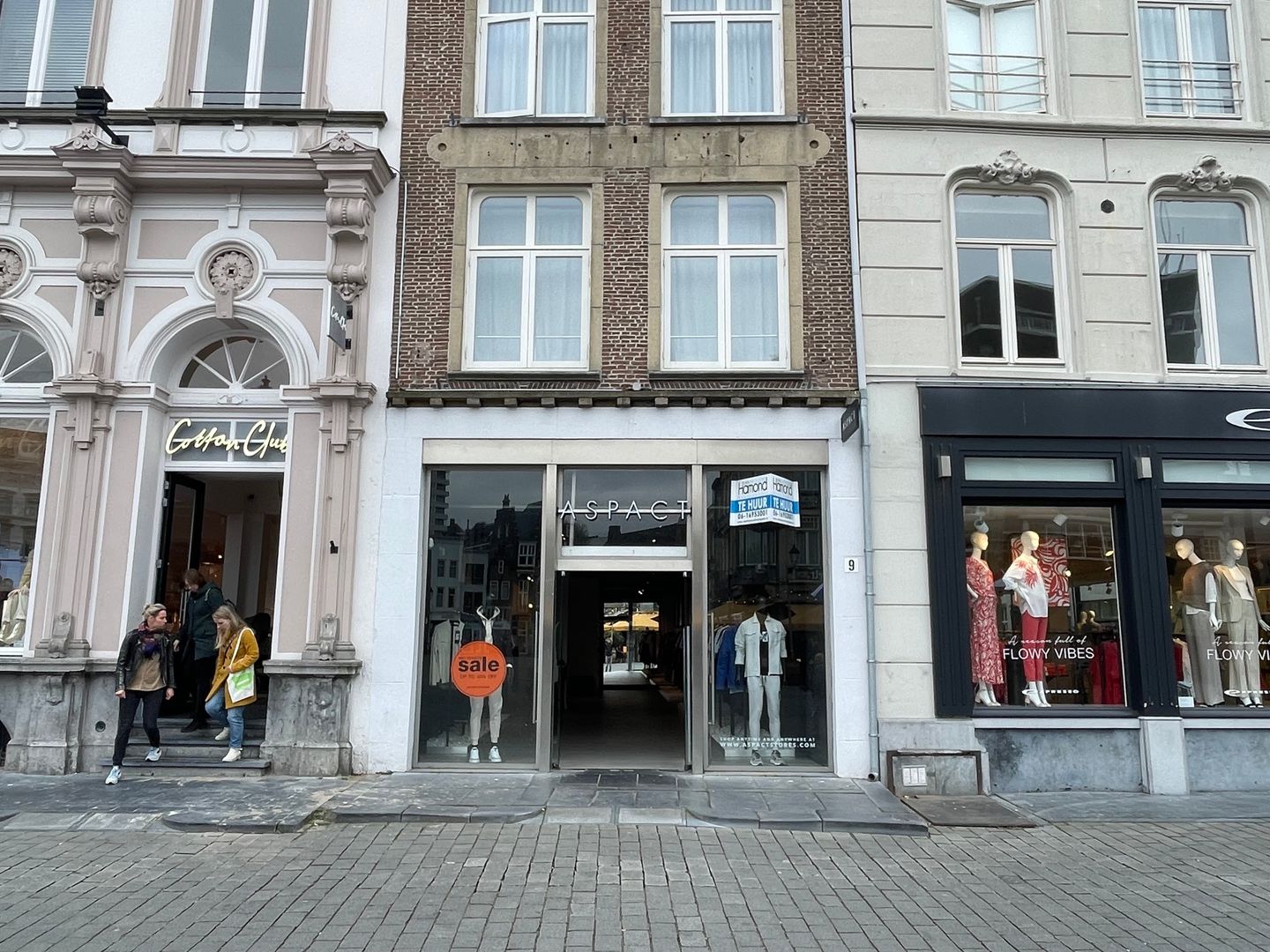 Bekijk foto 2 van Markt 9