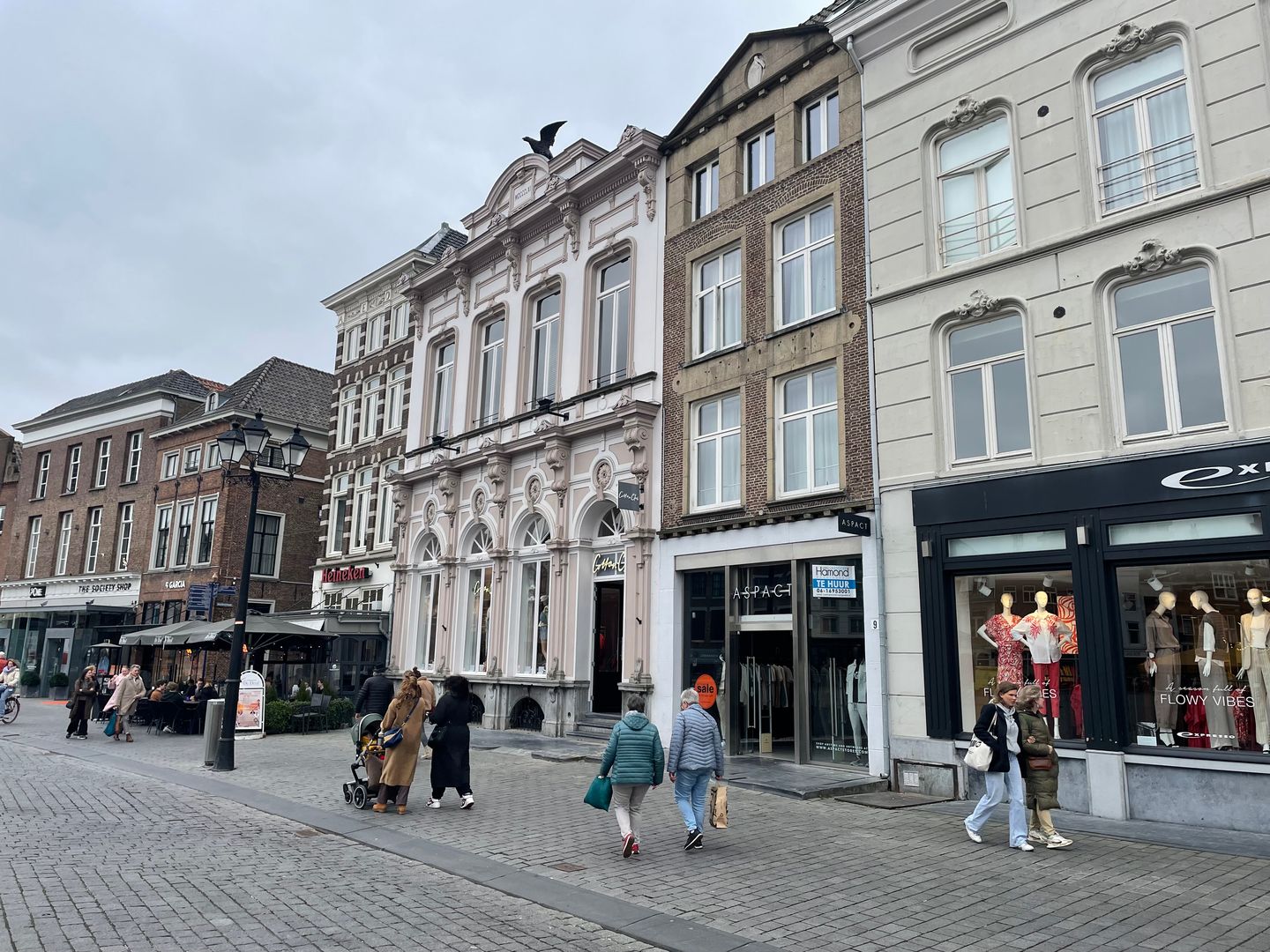 Bekijk foto 3 van Markt 9