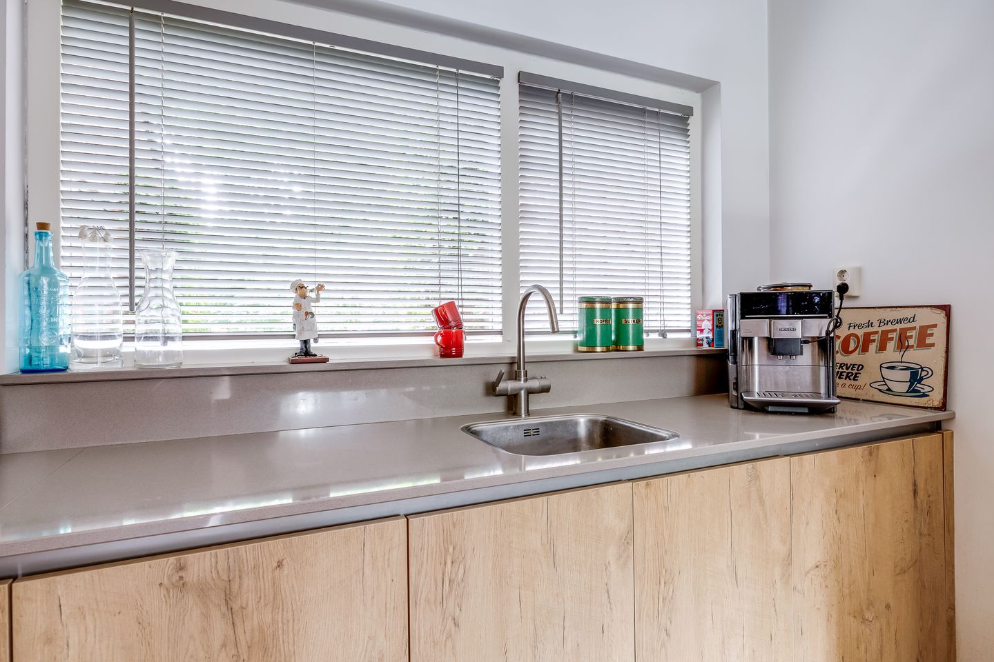 Photo 10 of Wim Sonneveldlaan 211