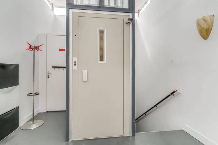 Foto 8 van Helmstraat 5-E