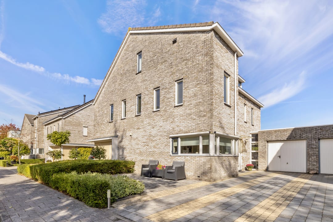 Photo 1 of Thomas Moresingel 11