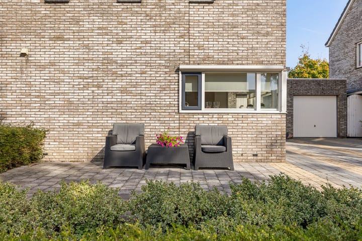 Photo 3 of Thomas Moresingel 11