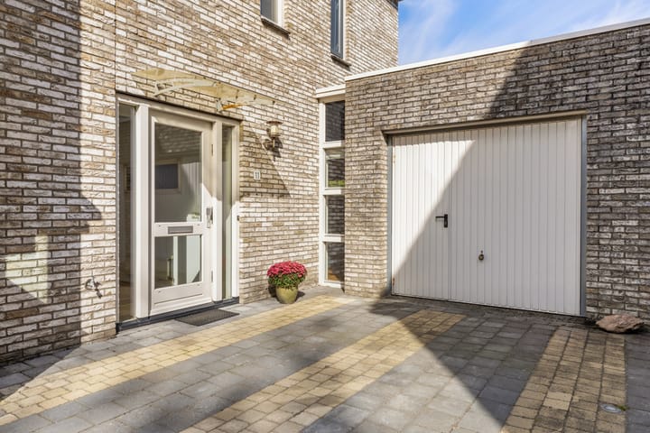 Photo 5 of Thomas Moresingel 11