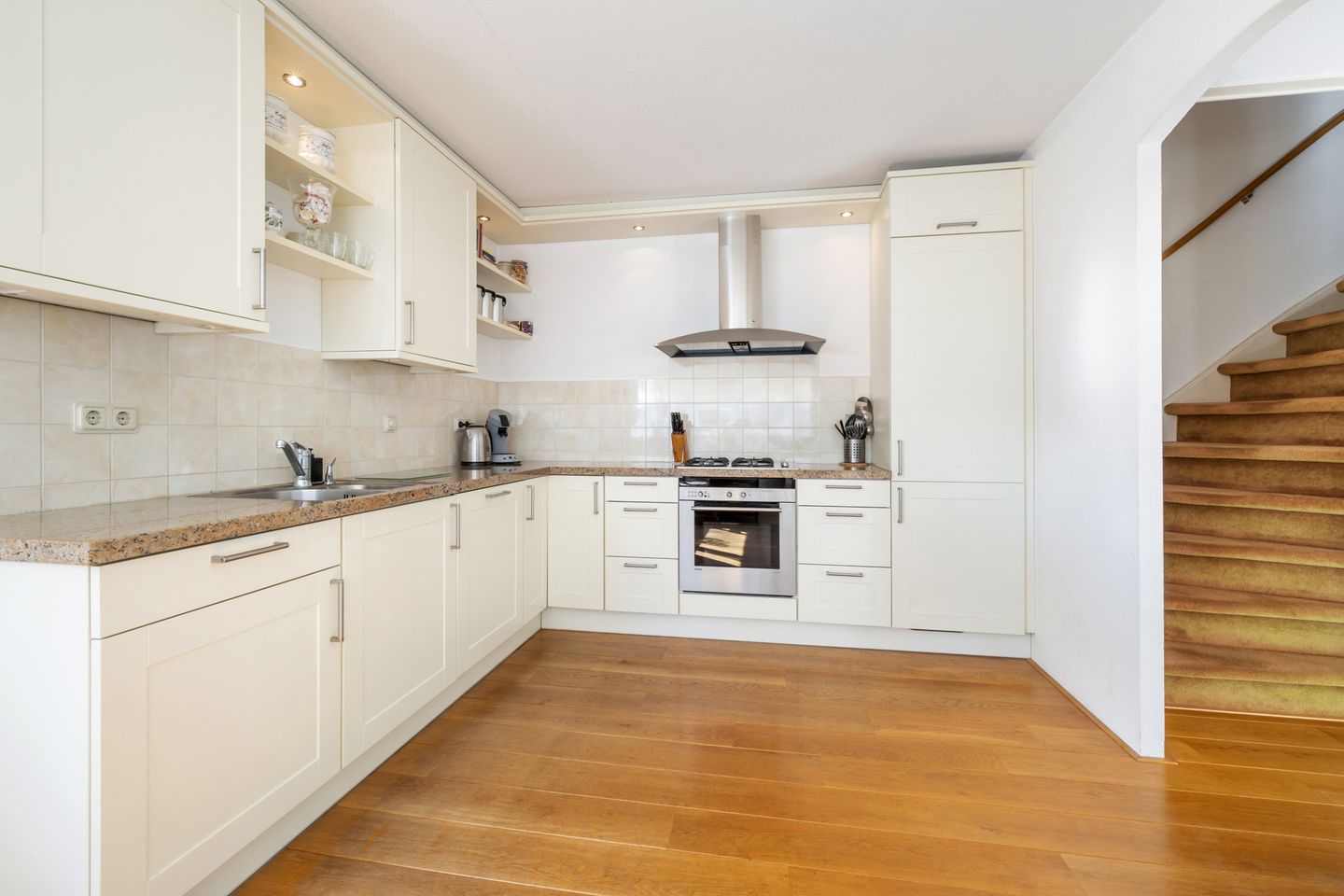 Photo 14 of Thomas Moresingel 11