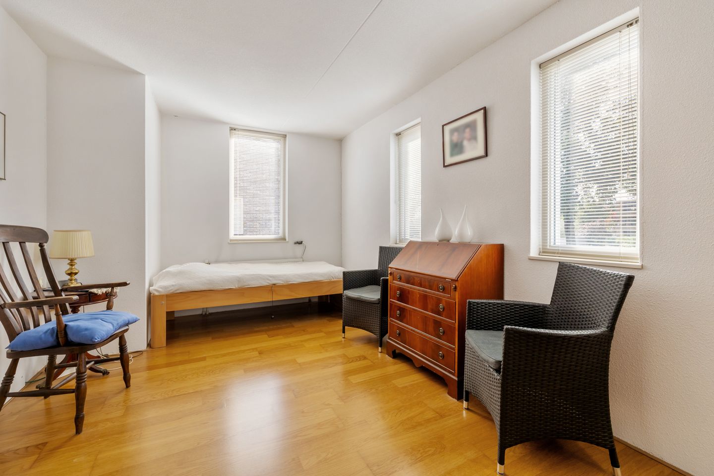 Photo 19 of Thomas Moresingel 11