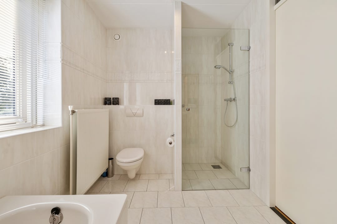 Photo 22 of Thomas Moresingel 11