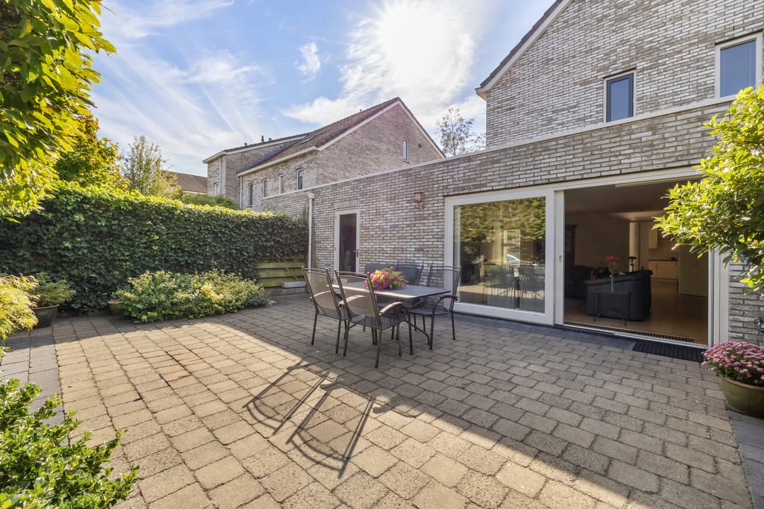 Photo 32 of Thomas Moresingel 11