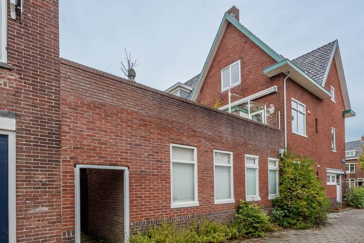 Photo 8 of Molukkenstraat 59