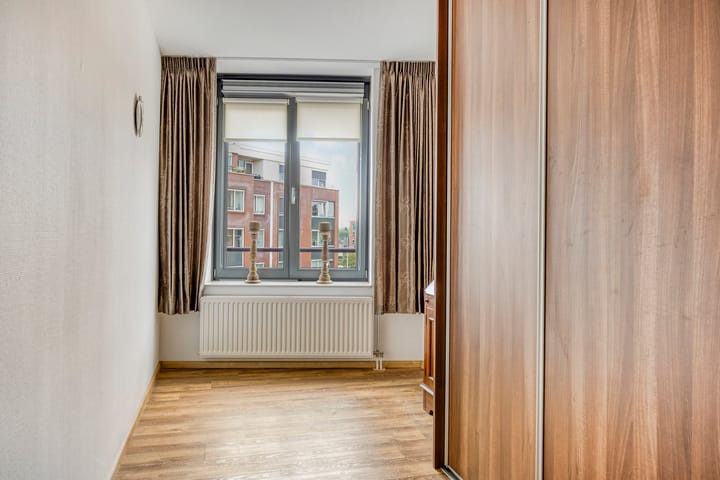 Foto 16 van Máximastraat 6-17